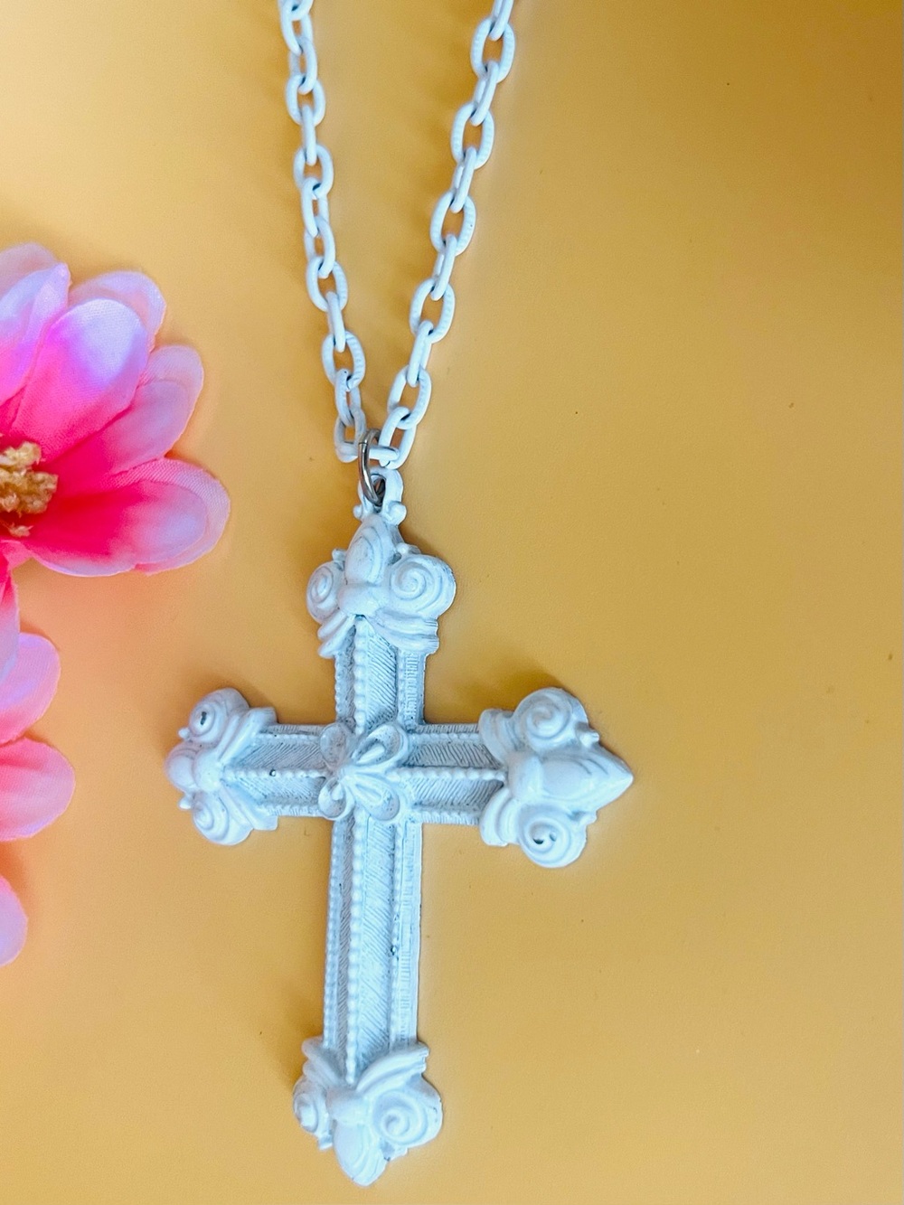Vintage White Enamel Maltese Cross Pendant & matching Necklace.